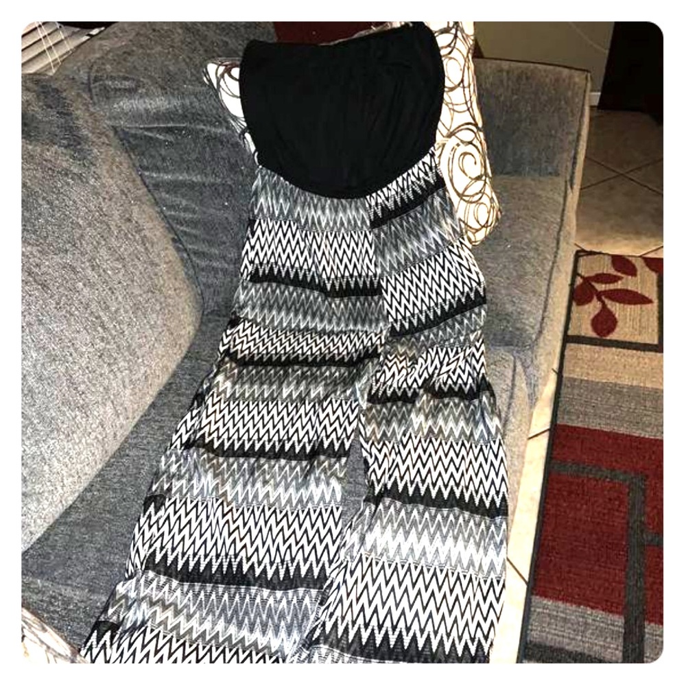Woman’s strapless romper
